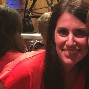 Meet your Posher, Lara